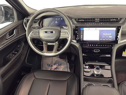 New 2026 Jeep Grand Cherokee Limited w/ Limited Altitude Package AWD/4WD image 8