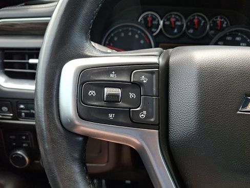 Used 2021 Chevrolet Suburban LT w/ Luxury Package AWD/4WD image 22