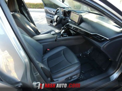 Used 2023 Toyota Mirai w/ Advanced Technology Package RWD image 26