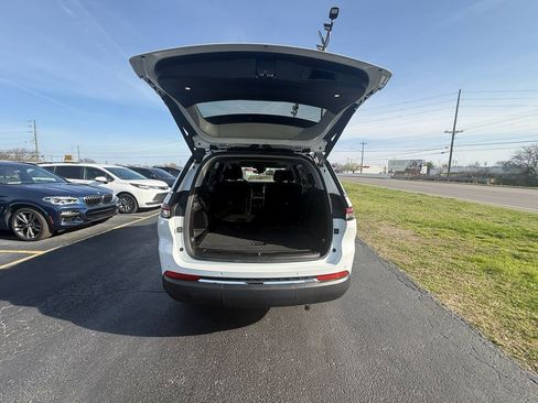 Used 2023 Jeep Grand Cherokee L Laredo w/ Luxury Tech Group I image 5