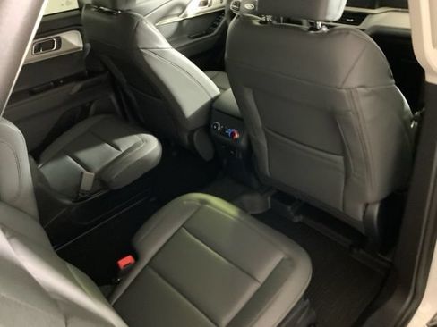 New 2026 Ford Explorer Active w/ Active Comfort Package AWD/4WD image 34