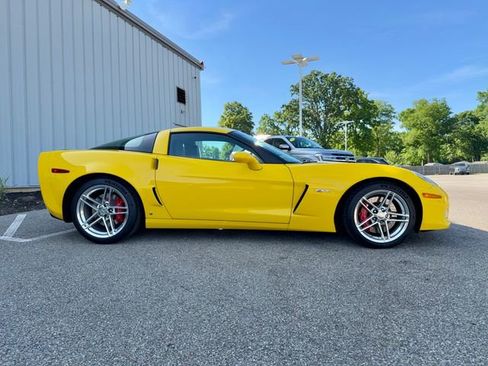 Used 2006 Chevrolet Corvette Z06 w/ Preferred Equipment Group RWD image 7