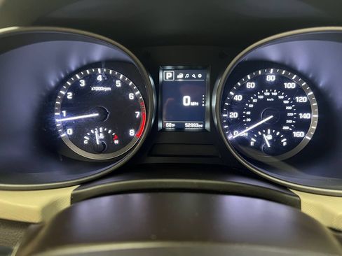 Used 2017 Hyundai Santa Fe Sport FWD image 16