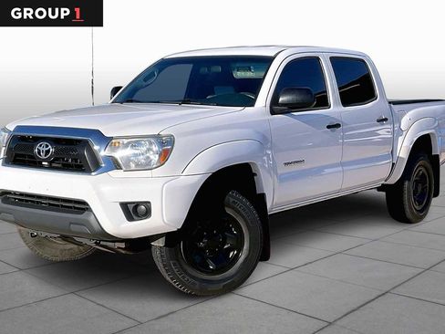Used 2014 Toyota Tacoma PreRunner image 1