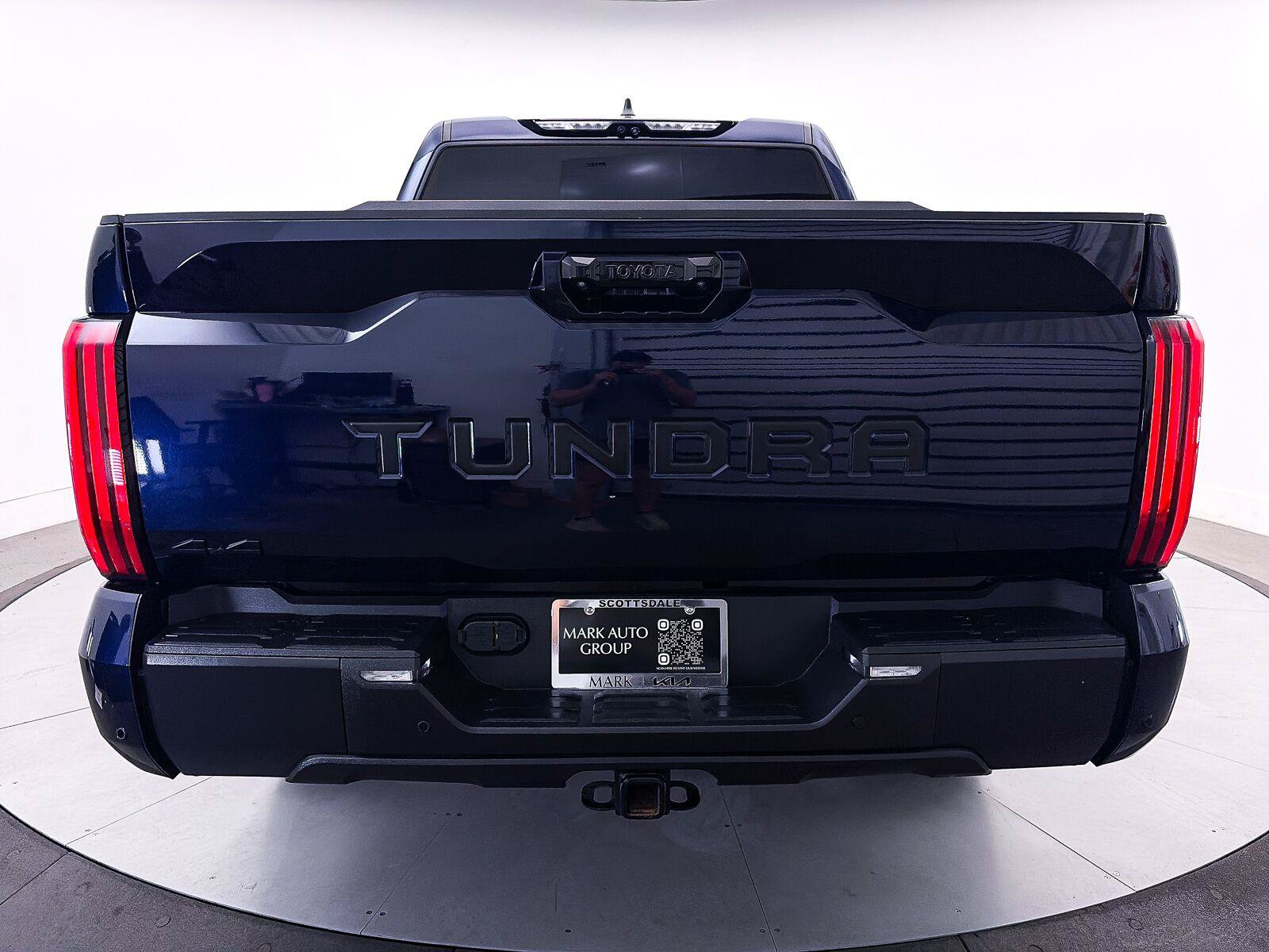 Used 2025 Toyota Tundra Limited AWD/4WD image 18