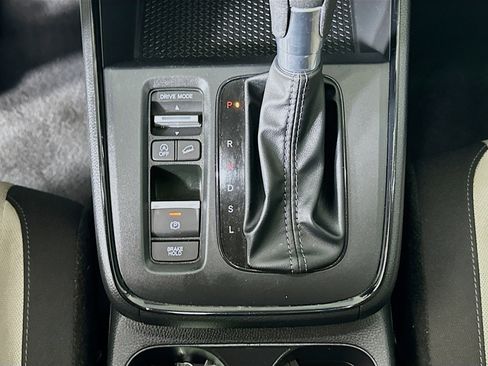 Used 2025 Honda CR-V LX image 23