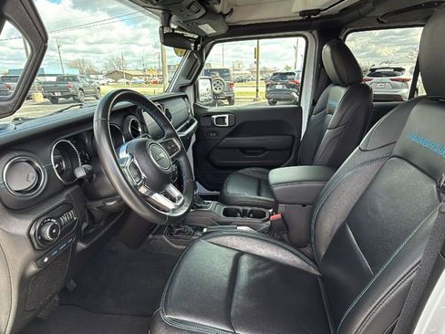 Used 2022 Jeep Wrangler Unlimited Rubicon 4xe image 26