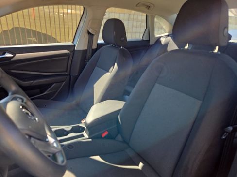 Used 2019 Volkswagen Jetta S image 43