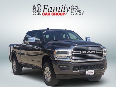 Used 2024 RAM 2500 Laramie w/ Safety Group AWD/4WD image 2