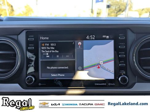 Used 2022 Toyota Tacoma SR5 w/ Trail Edition image 19