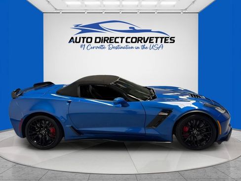 Used 2015 Chevrolet Corvette Z06 w/ 3LZ Preferred Equipment Group RWD image 8