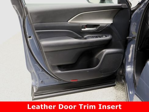 Certified 2025 Toyota Grand Highlander AWD image 12