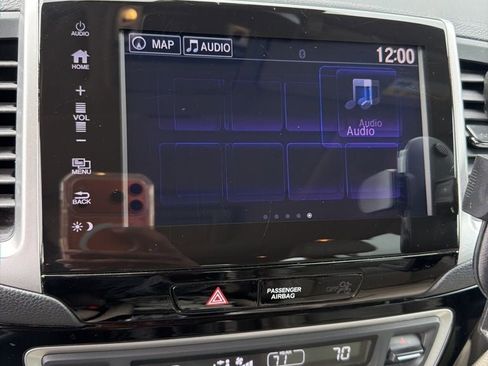 Used 2018 Honda Pilot Elite image 9