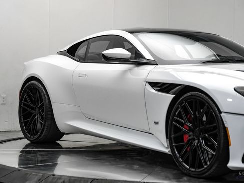 Used 2023 Aston Martin DBS Coupe RWD image 29