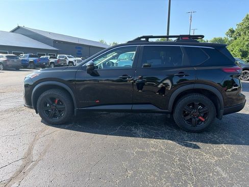 Used 2025 Nissan Rogue SV w/ Rock Creek Premium Package AWD/4WD image 3