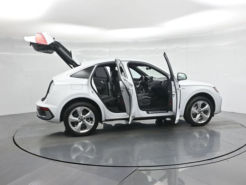 Used 2023 Audi Q5 2.0T Premium Plus w/ Premium Plus Package image 5