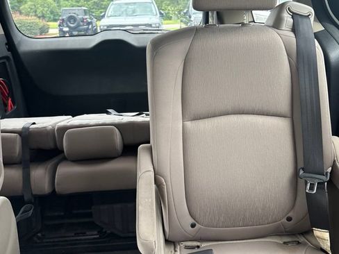 Used 2019 Honda Odyssey EX image 8