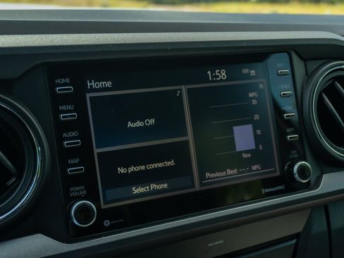 Used 2020 Toyota Tacoma TRD Sport w/ Technology Package RWD image 23