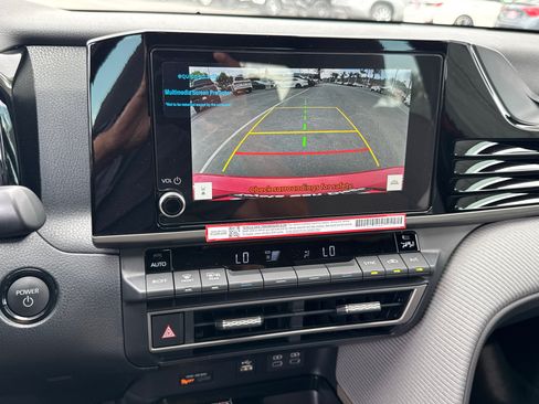 Used 2026 Toyota Camry SE FWD image 31