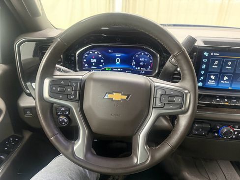 Used 2023 Chevrolet Silverado 1500 LT AWD/4WD image 30