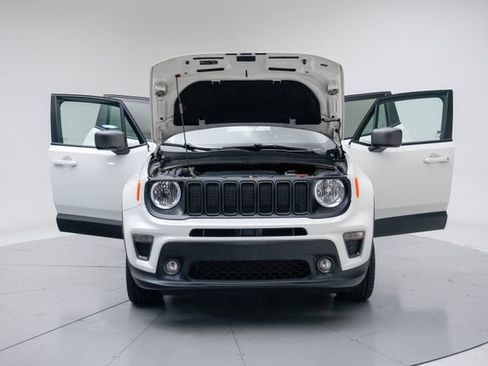 Used 2021 Jeep Renegade Latitude w/ Sun & Sound Group AWD/4WD image 16