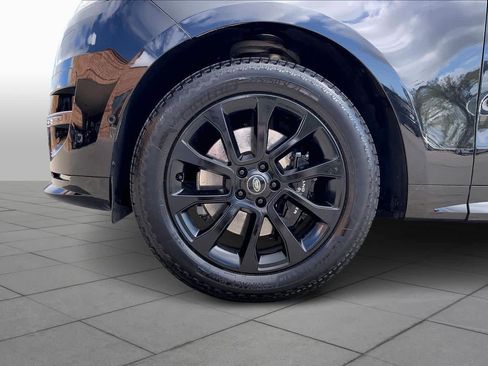 Used 2024 Land Rover Range Rover Sport Dynamic SE image 11