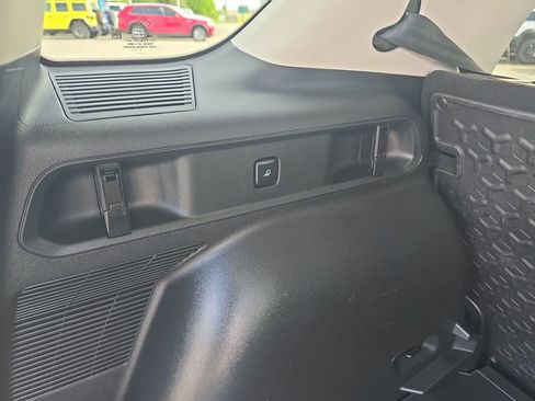 Used 2021 Ford Bronco Sport Outer Banks AWD/4WD image 13