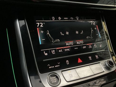 Used 2021 Audi Q7 3.0T Prestige w/ Prestige Package image 16