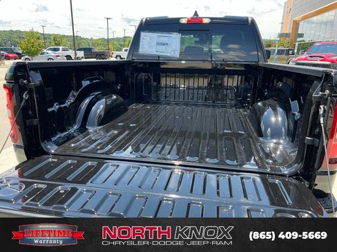 New 2026 RAM 1500 Express AWD/4WD image 18