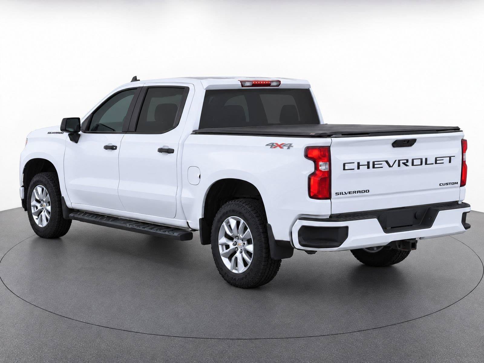 Used 2021 Chevrolet Silverado 1500 Custom w/ LPO, Dark Essentials Package AWD/4WD image 4