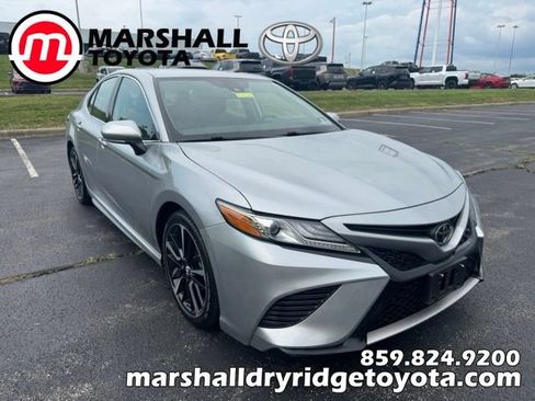 Used 2019 Toyota Camry XSE FWD image 1