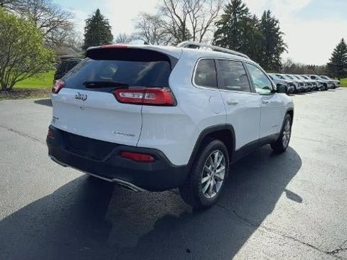 Used 2018 Jeep Cherokee Limited w/ Technology Group image 8