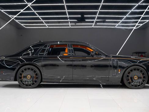 Used 2025 Rolls-Royce Phantom Sedan image 11
