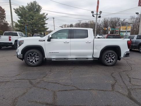 New 2026 GMC Sierra 1500 SLT image 4