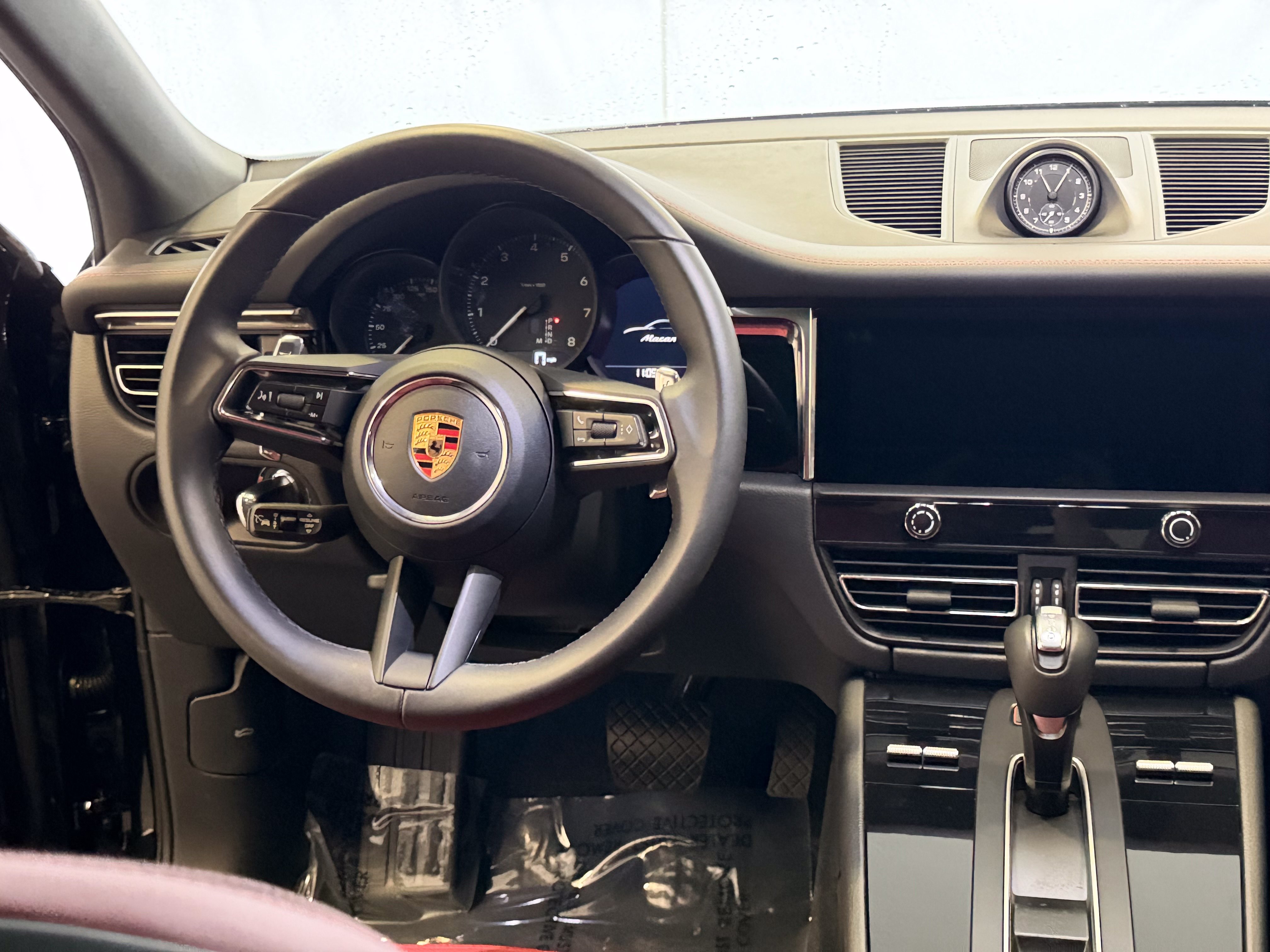 Certified 2026 Porsche Macan AWD/4WD image 20