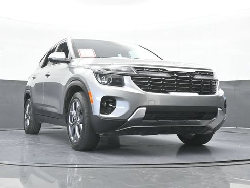 Used 2024 Kia Seltos S FWD image 59