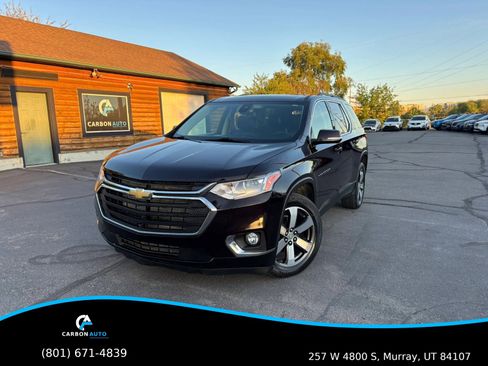Used 2020 Chevrolet Traverse LT w/ LT Premium Package AWD/4WD image 1