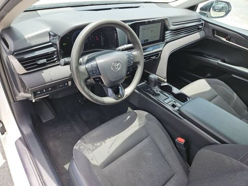 Used 2025 Toyota Camry LE FWD image 15
