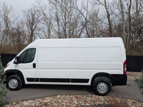Used 2023 RAM ProMaster 2500 image 2