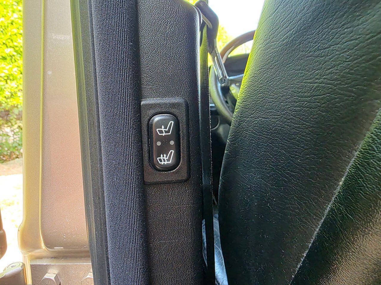 Used 2004 Mercedes-Benz G 500 image 25
