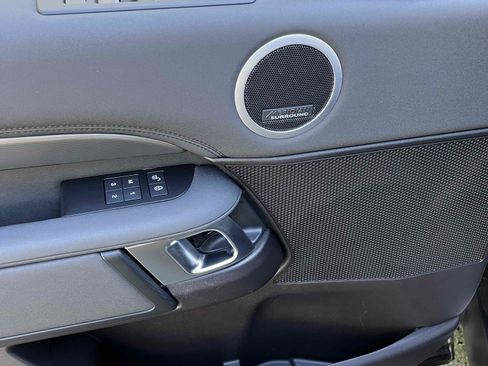 Used 2018 Land Rover Discovery HSE AWD/4WD image 73