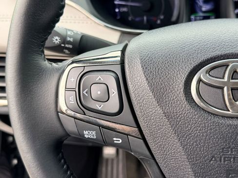 Used 2015 Toyota Avalon XLE Touring image 30