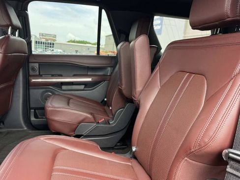 Used 2023 Ford Expedition Limited RWD image 26