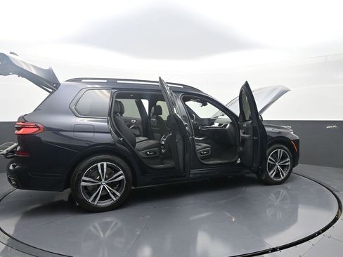 Used 2024 BMW X7 xDrive40i w/ Executive Package image 48