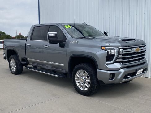 Used 2024 Chevrolet Silverado 2500 High Country w/ Technology Package AWD/4WD image 26