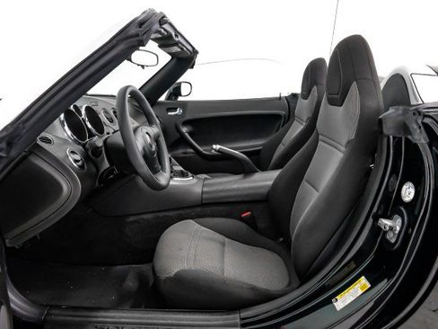 Used 2006 Pontiac Solstice Convertible w/ Power Package RWD image 23