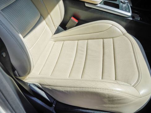 Used 2015 Mercedes-Benz ML 63 AMG 4MATIC image 21
