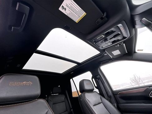 Used 2023 Chevrolet Tahoe High Country image 22