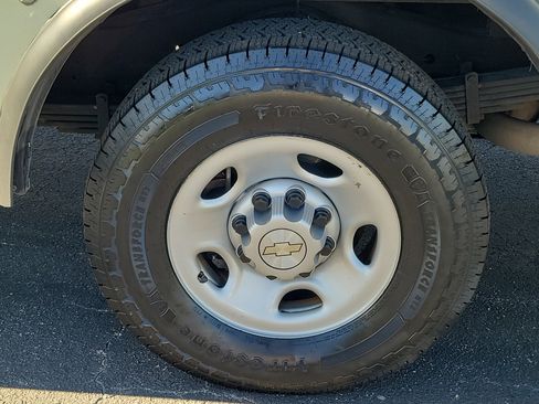 Used 2021 Chevrolet Express 3500 w/ Power Convenience Package image 10