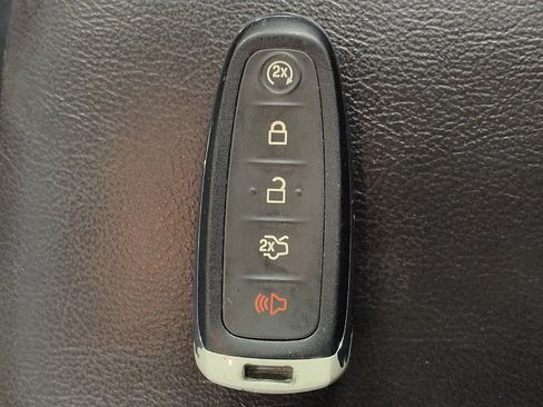 Used 2014 Ford Edge Sport w/ Driver Entry Package FWD image 32